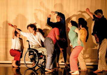 À la rencontre de DaPoPa : quand la danse contemporaine devient un espace de partage et d'inclusion